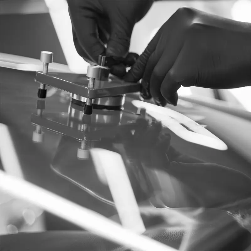 Autoglas- Windschutzscheibenreparatur