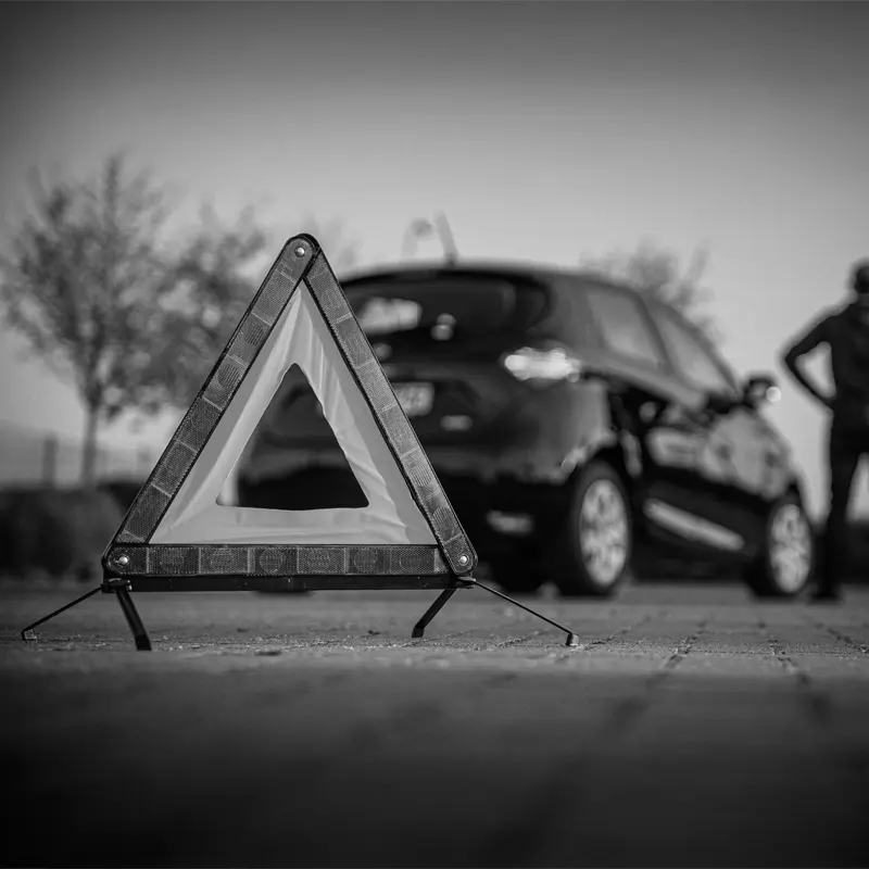 Warndreieck bei Autopanne oder Unfall